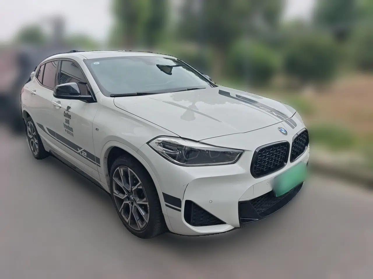 BMW X2 2022 sDrive25i Midnight Edition — миниатюра 3