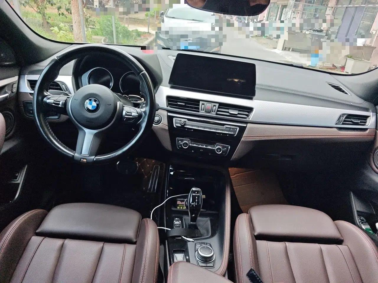BMW X2 2022 sDrive25i Midnight Edition — миниатюра 9