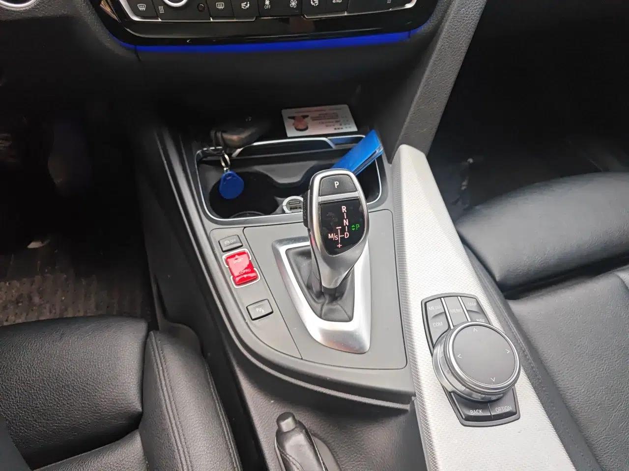 BMW 3 Series GT 2017 320i M Sport — миниатюра 14