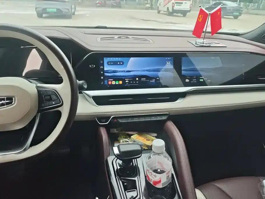 Geely Xingyue L 2021 2.0TD DCT EVO 2WD Premium Edition — миниатюра 13