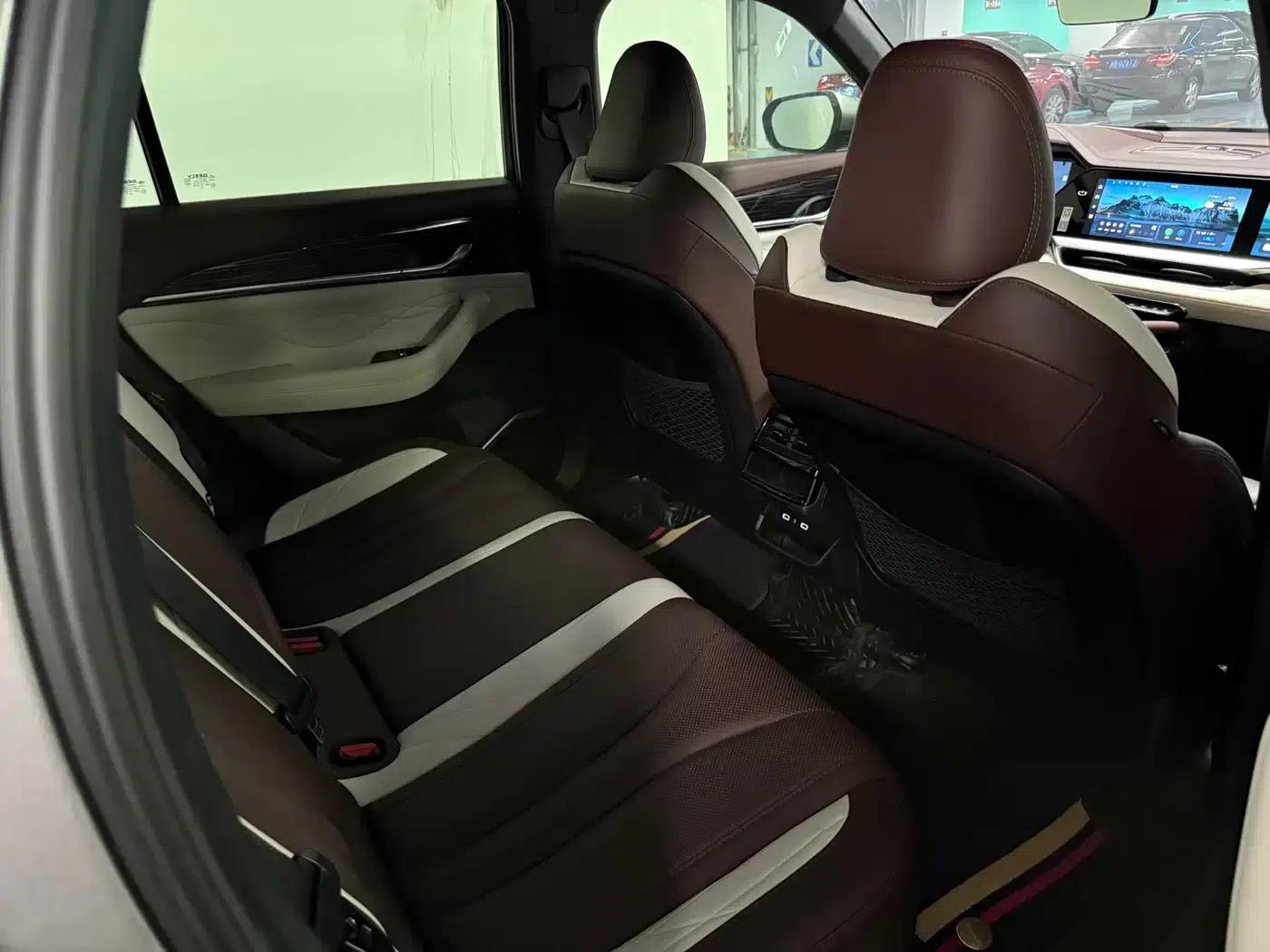 Geely Xingyue L 2021 2.0TD DCT EVO 2WD Premium Edition — миниатюра 12