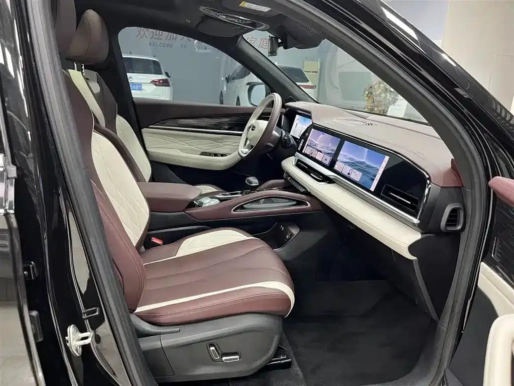 Geely Xingyue L 2021 2.0TD High-Power Automatic Four-Wheel Drive Flagship Edition — миниатюра 13