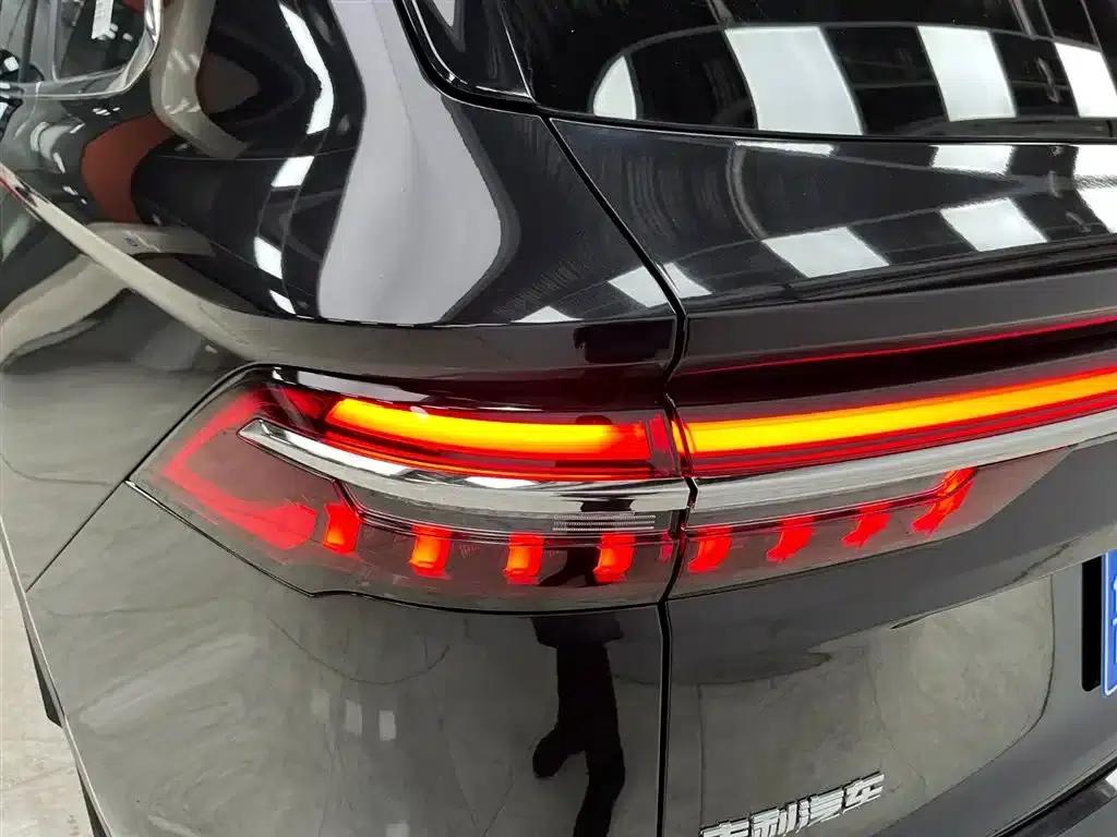 Geely Xingyue L 2021 2.0TD High-Power Automatic Four-Wheel Drive Flagship Edition — миниатюра 19