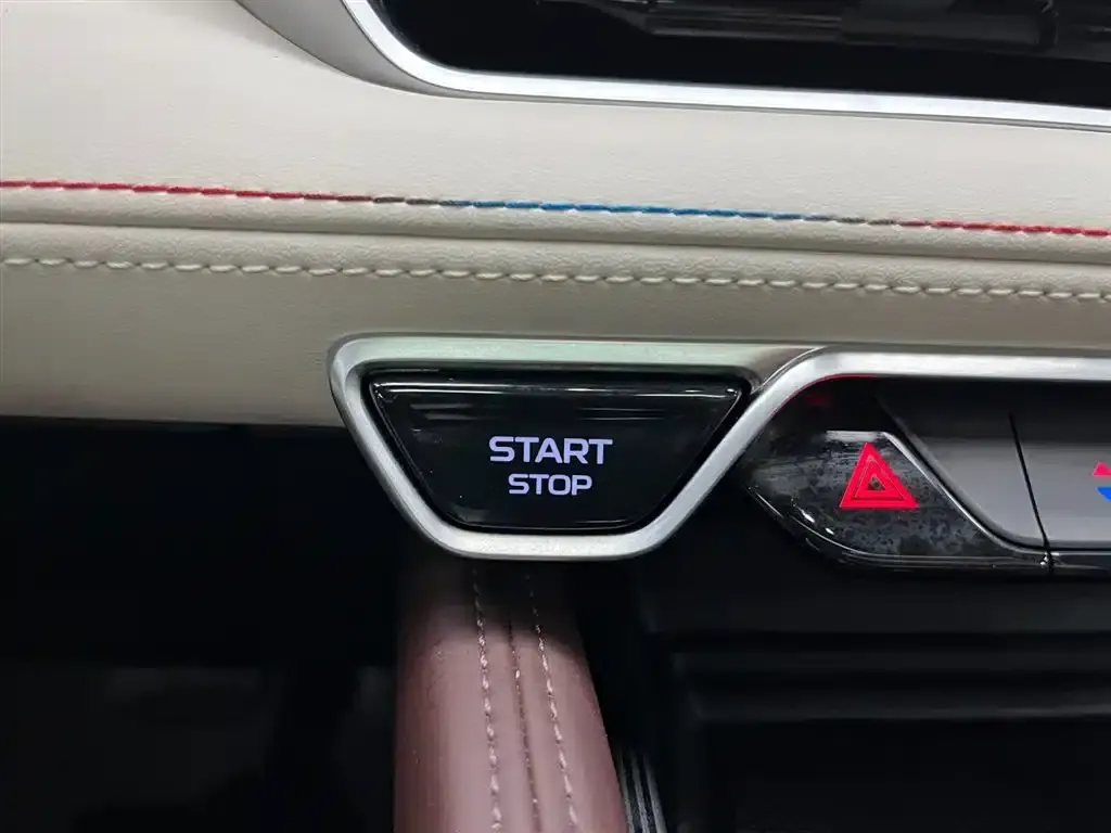 Geely Xingyue L 2021 2.0TD High-Power Automatic Four-Wheel Drive Flagship Edition — миниатюра 4
