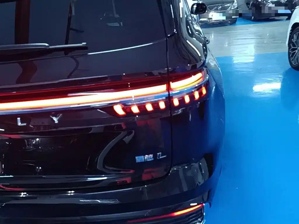 Geely Xingyue L 2025 Oriental Radiance 2.0TD Automatic Star Edition — миниатюра 8