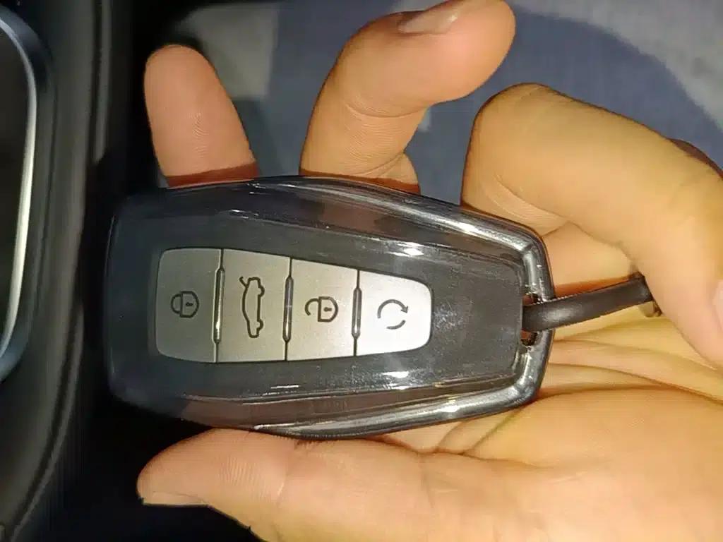 Geely Xingyue L 2025 Oriental Radiance 2.0TD Automatic Star Edition — миниатюра 9
