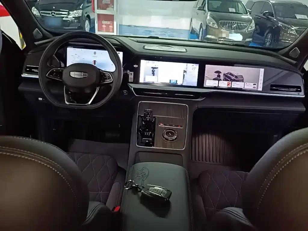 Geely Xingyue L 2025 Oriental Radiance 2.0TD Automatic Star Edition — миниатюра 10