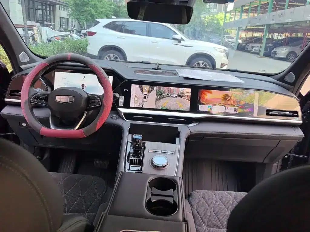Geely Xingyue L 2025 Oriental Radiance 2.0TD Automatic Star Edition — миниатюра 13