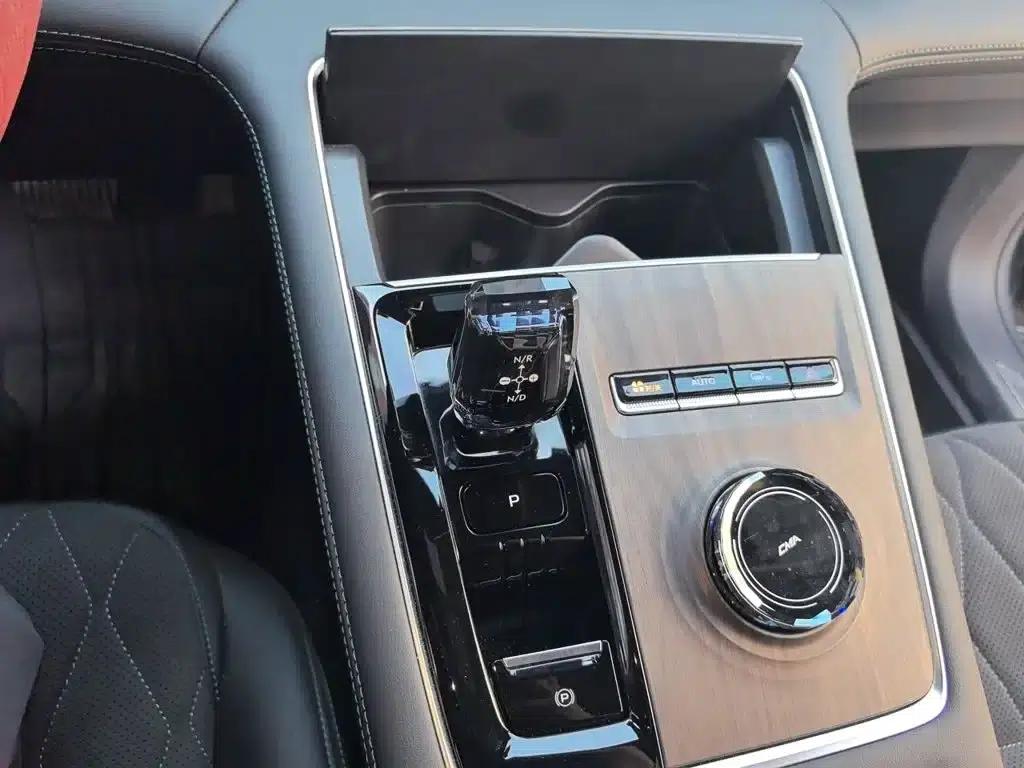Geely Xingyue L 2025 Oriental Radiance 2.0TD Automatic Star Edition — миниатюра 7