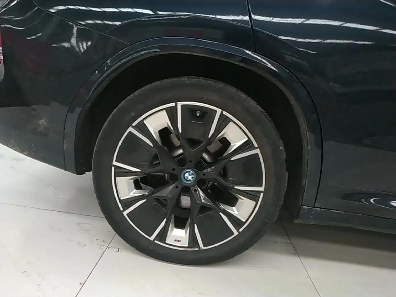 BMW iX3 2023 Leading Type — миниатюра 11