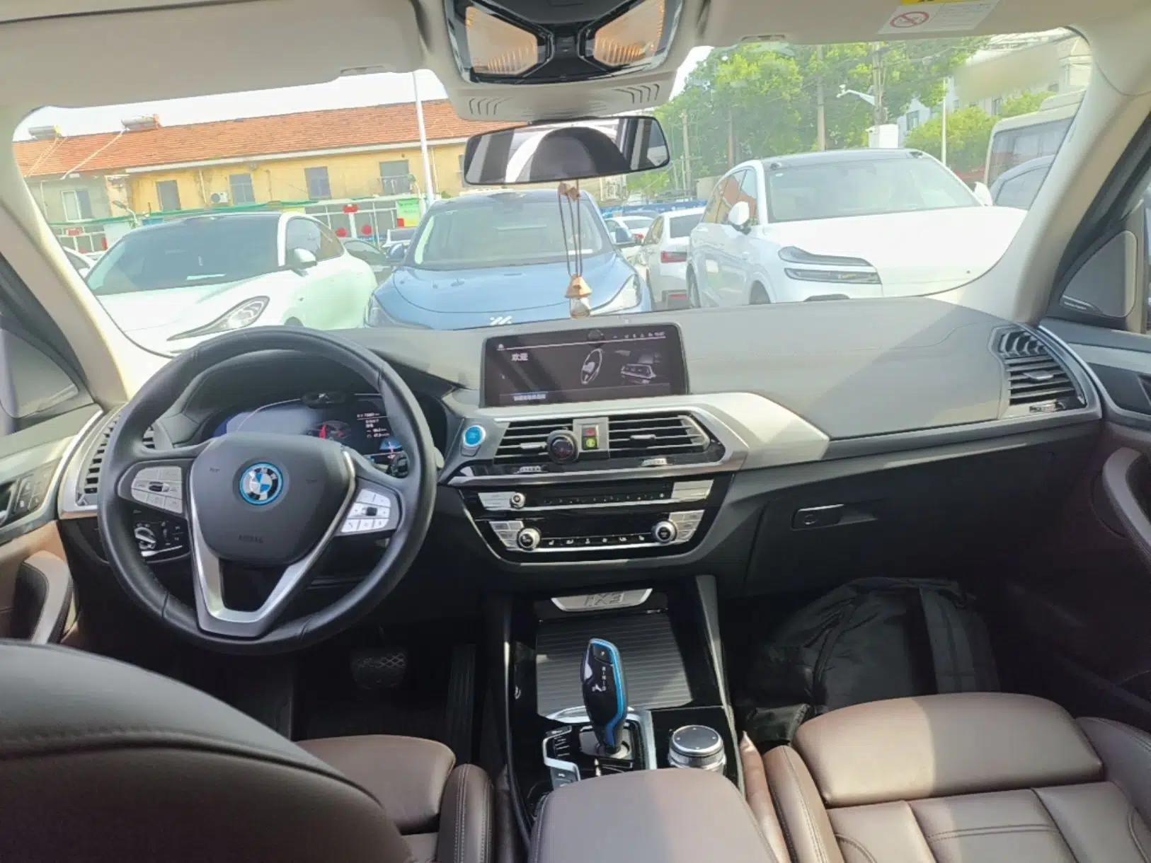 BMW iX3 2021 Leading Type — миниатюра 17