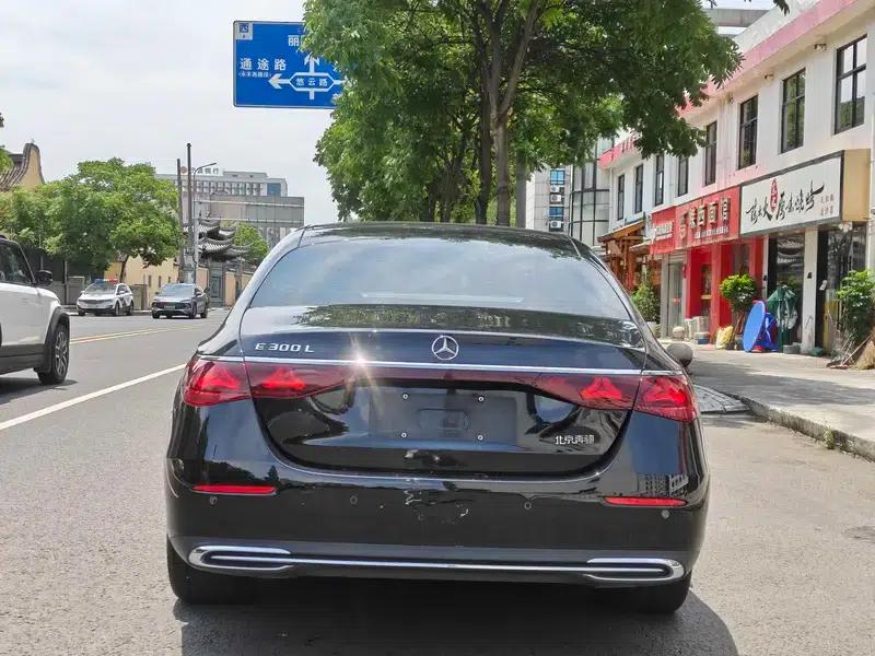 Mercedes-Benz E-Class 2024 Facelift E 300 L Fashion Sedan — миниатюра 5