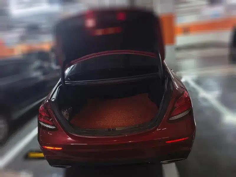 2017 Mercedes-Benz E-Class E 300 Sport — миниатюра 21