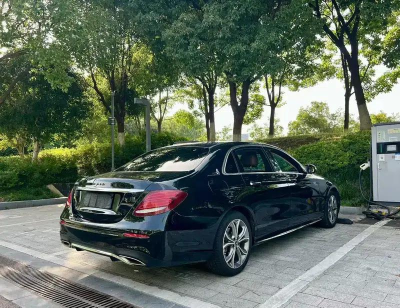 Mercedes-Benz E-Class 2020 Facelift E 300 L Sport Style — миниатюра 5