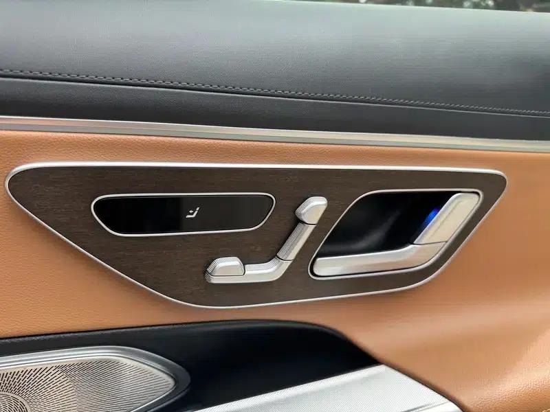 Mercedes-Benz E-Class 2024 E 300 L Luxury Sedan — миниатюра 11