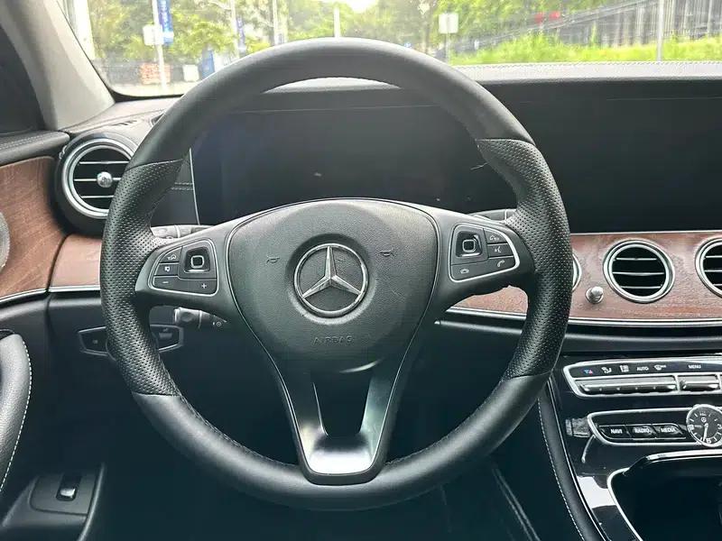 2016 Mercedes-Benz E-Class E 200 L Sport — миниатюра 12