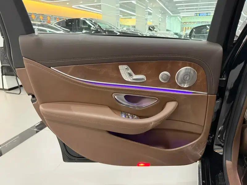 Mercedes-Benz E-Class 2022 Facelift E 300 L Luxury Sedan — миниатюра 9