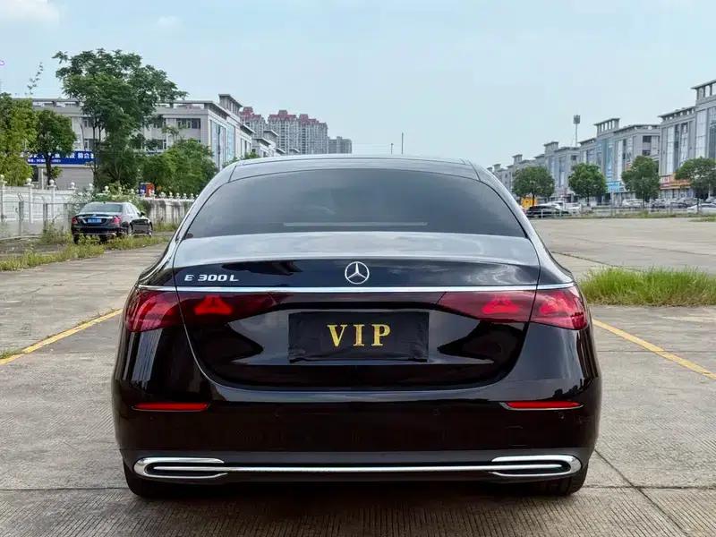 Mercedes-Benz E-Class 2025 E 300 L Luxury Sedan — миниатюра 5