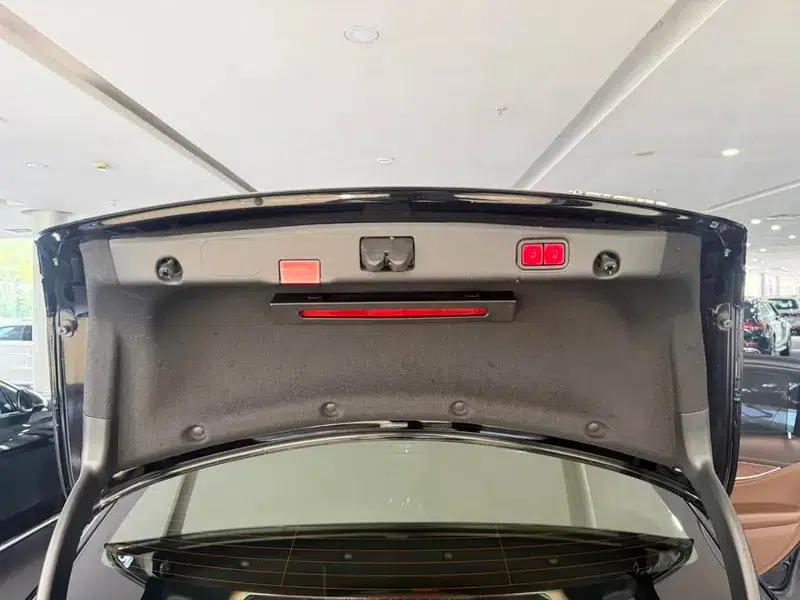 Mercedes-Benz E-Class 2023 E 300 L Fashion Sedan — миниатюра 3