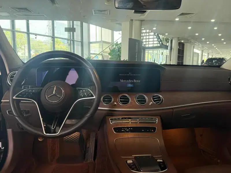 Mercedes-Benz E-Class 2023 E 300 L Fashion Sedan — миниатюра 6