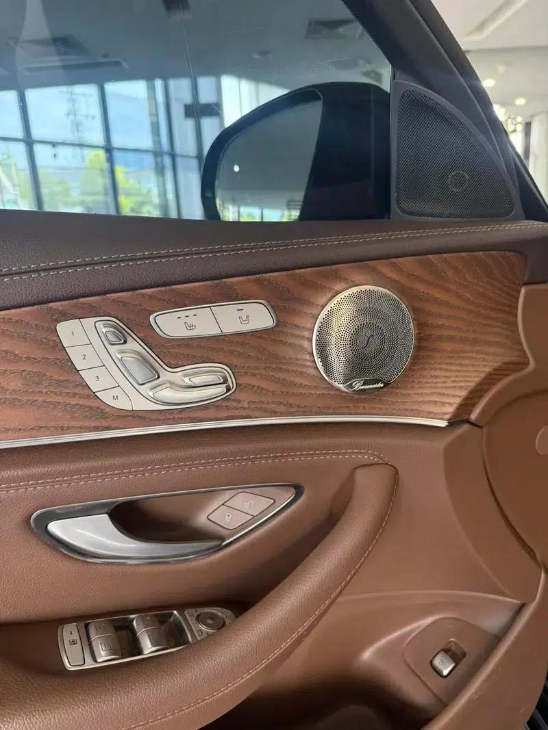 Mercedes-Benz E-Class 2023 E 300 L Fashion Sedan — миниатюра 7