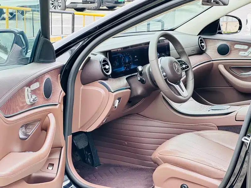 Mercedes-Benz E-Class 2020 Facelift E 300 L Fashion Model — миниатюра 12