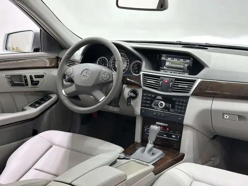 Mercedes-Benz E-Class 2011 E 260 L CGI Fashion Edition — миниатюра 12