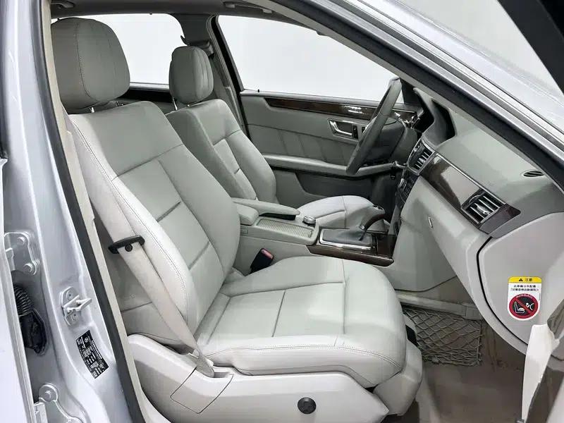 Mercedes-Benz E-Class 2011 E 260 L CGI Fashion Edition — миниатюра 14