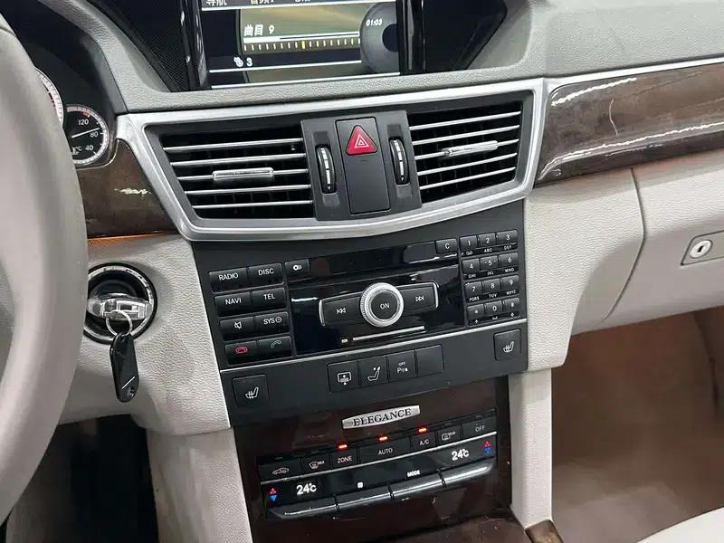 Mercedes-Benz E-Class 2011 E 260 L CGI Fashion Edition — миниатюра 8