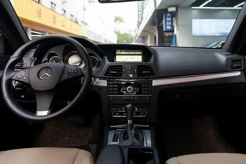 Mercedes-Benz E-Class (Imported) 2010 E 260 CGI Fashion Model — миниатюра 8