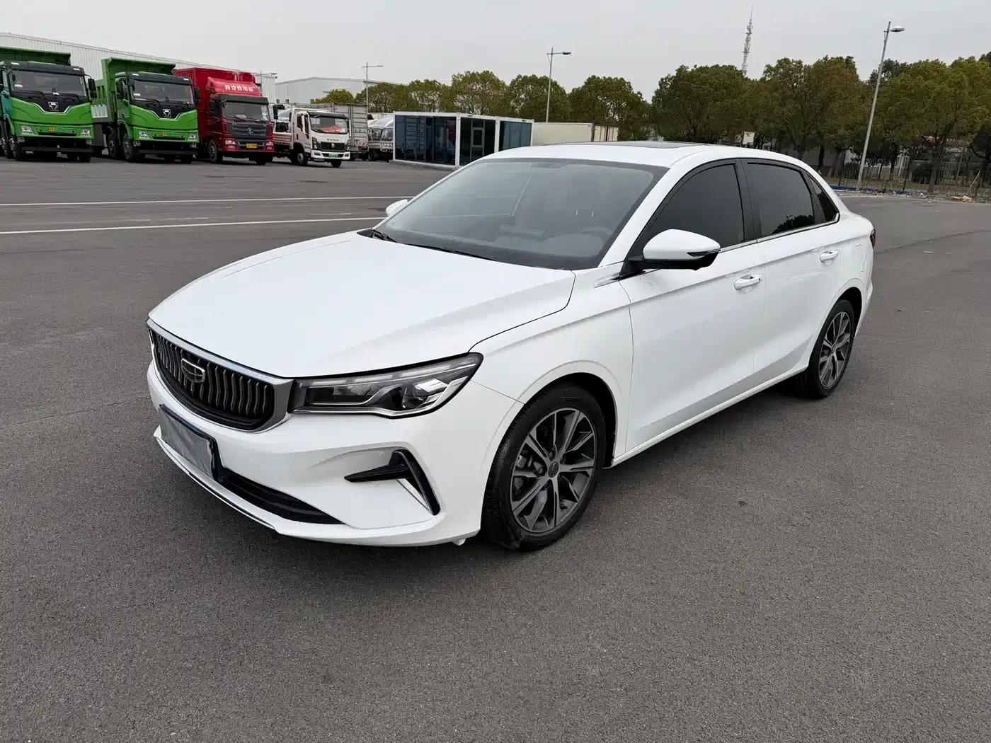 Geely Emgrand 2022 4th Generation 1.5L CVT Luxury Edition — миниатюра 2