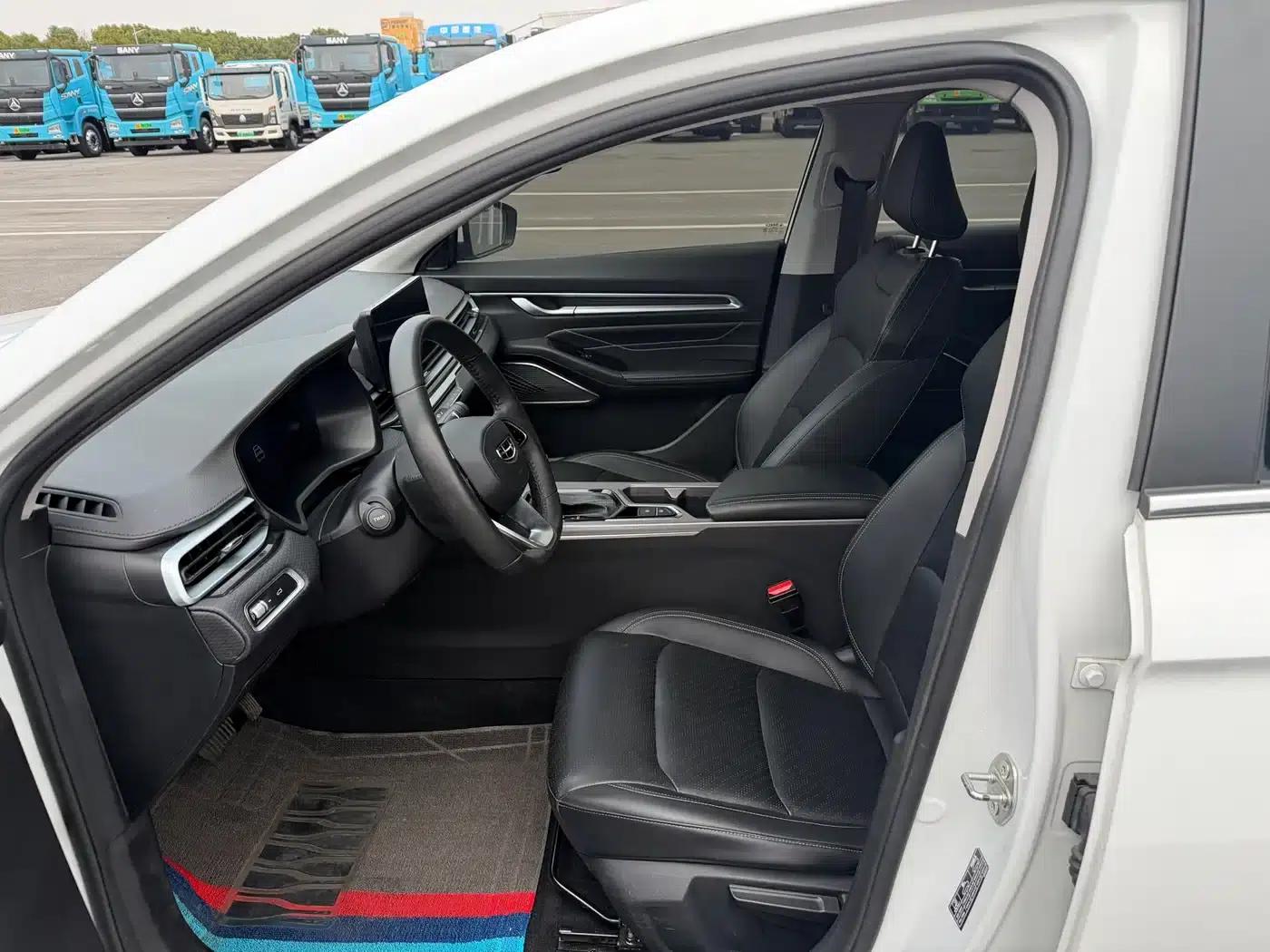 Geely Emgrand 2022 4th Generation 1.5L CVT Luxury Edition — миниатюра 7
