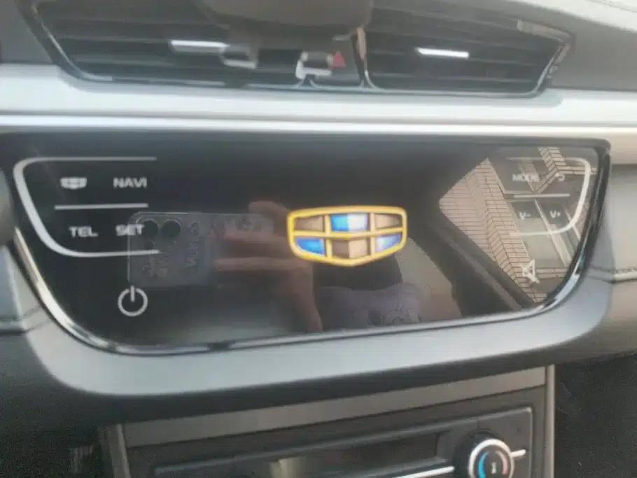 Geely Emgrand 2018 1.5L CVT Upward Connected Edition — миниатюра 13