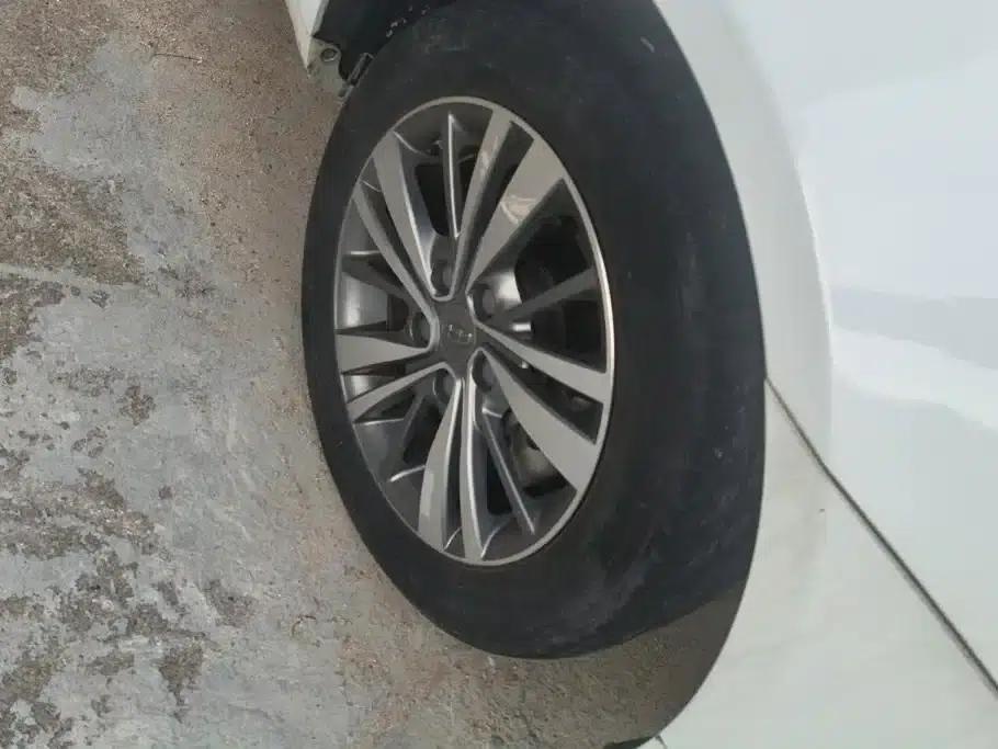 Geely Emgrand 2018 1.5L CVT Upward Connected Edition — миниатюра 6