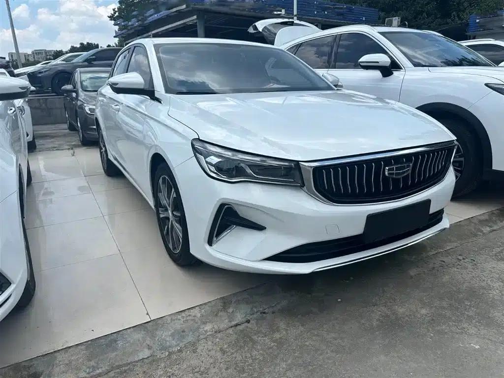 Geely Emgrand 2022 4th Generation 1.5L CVT Elite — миниатюра 3