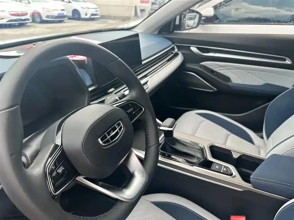 Geely Emgrand 2022 4th Generation 1.5L CVT Elite — миниатюра 5