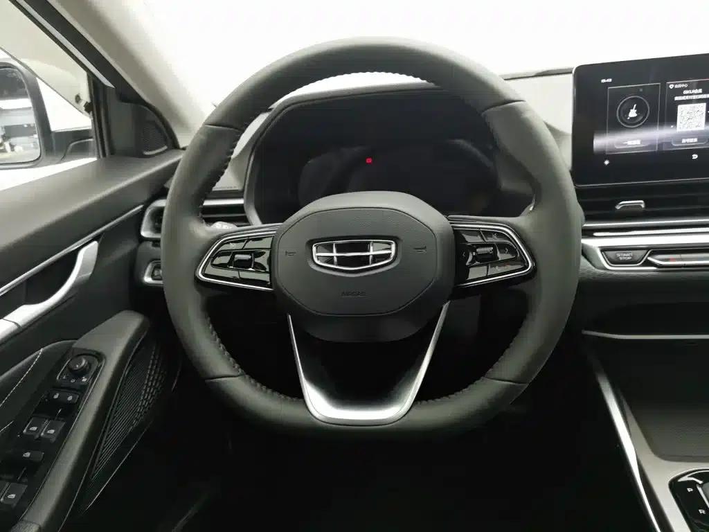 Geely Emgrand 2022 4th Generation 1.5L CVT Premium — миниатюра 11