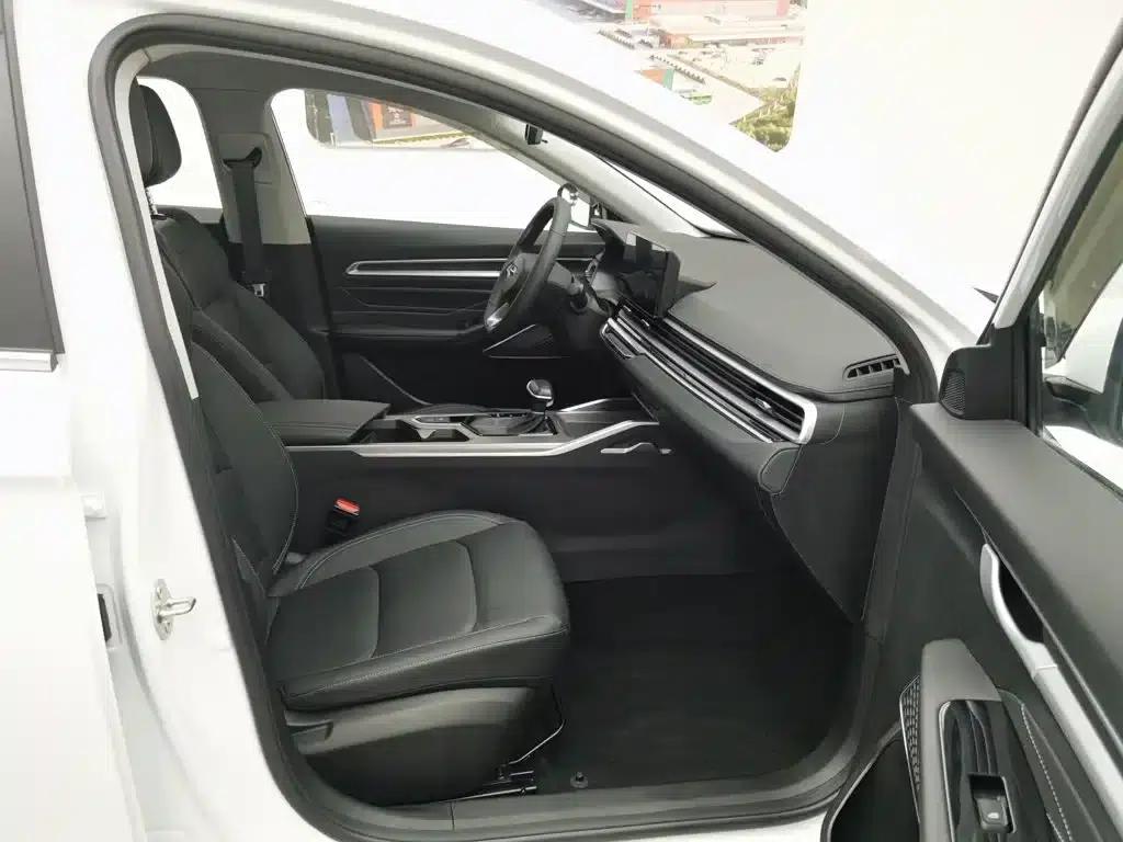 Geely Emgrand 2022 4th Generation 1.5L CVT Premium — миниатюра 23