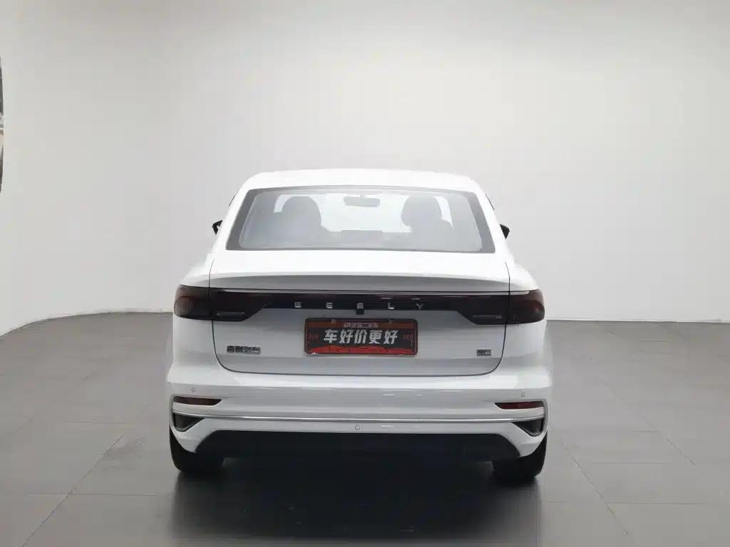 Geely Emgrand 2022 4th Generation 1.5L CVT Premium — миниатюра 4