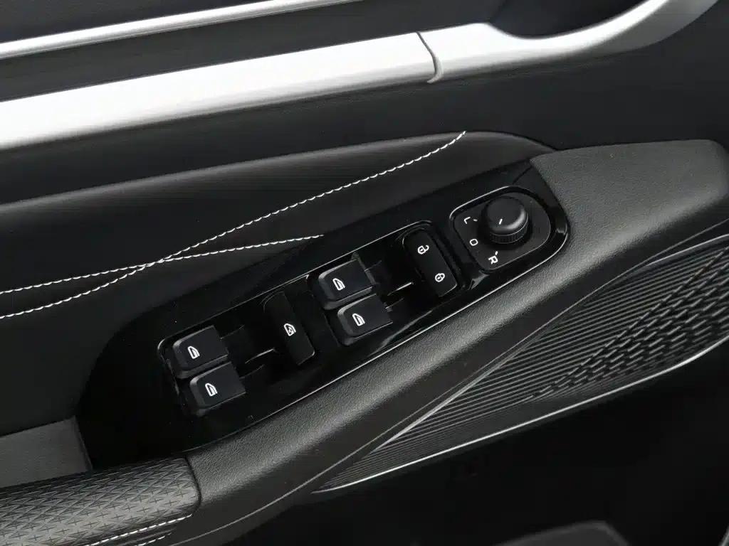 Geely Emgrand 2022 4th Generation 1.5L CVT Premium — миниатюра 9