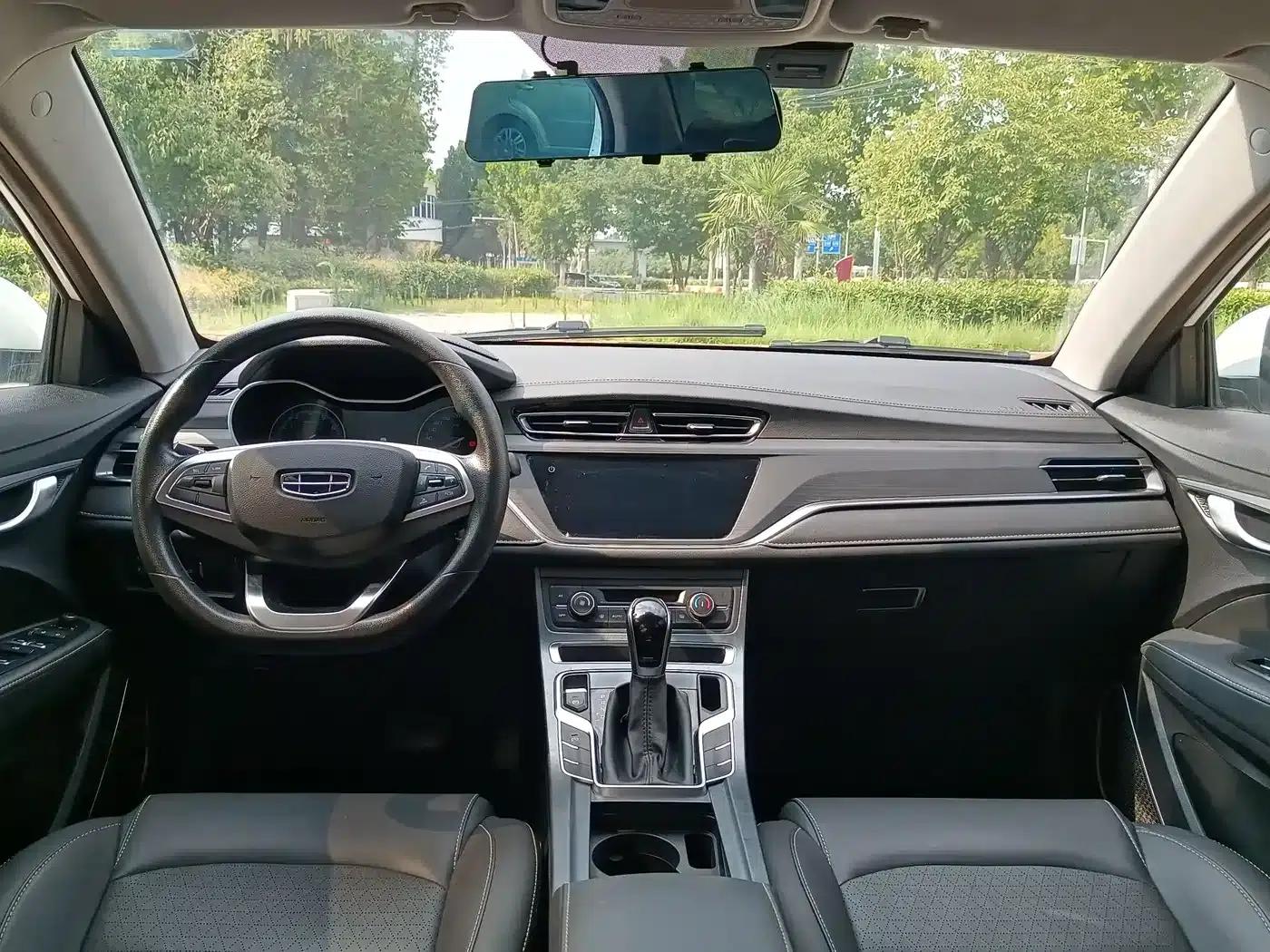 Geely Emgrand 2021 UP 1.5L CVT Luxury Edition — миниатюра 11