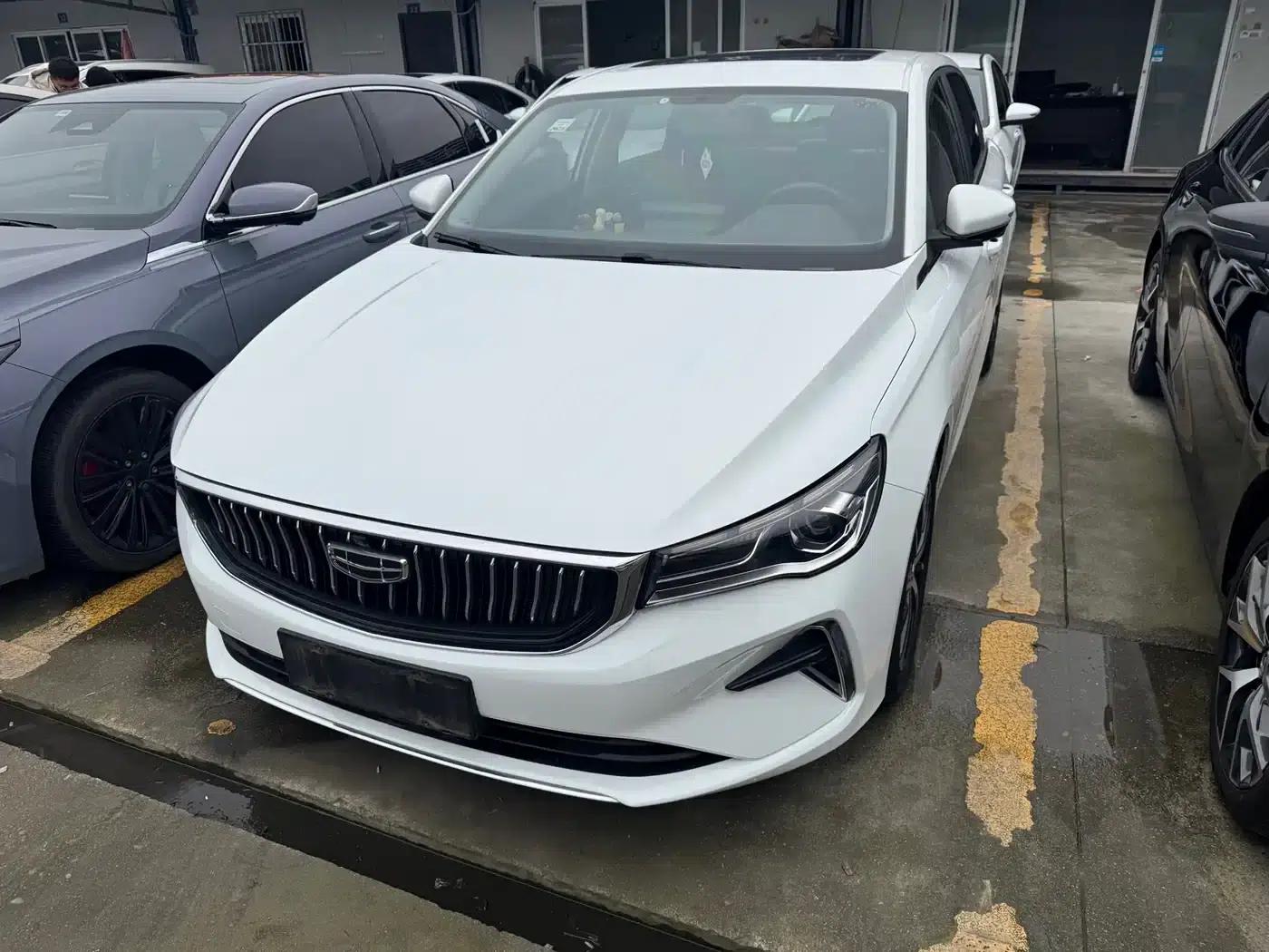 Geely Emgrand 2022 4th Generation 1.5L CVT Luxury Edition — миниатюра 1