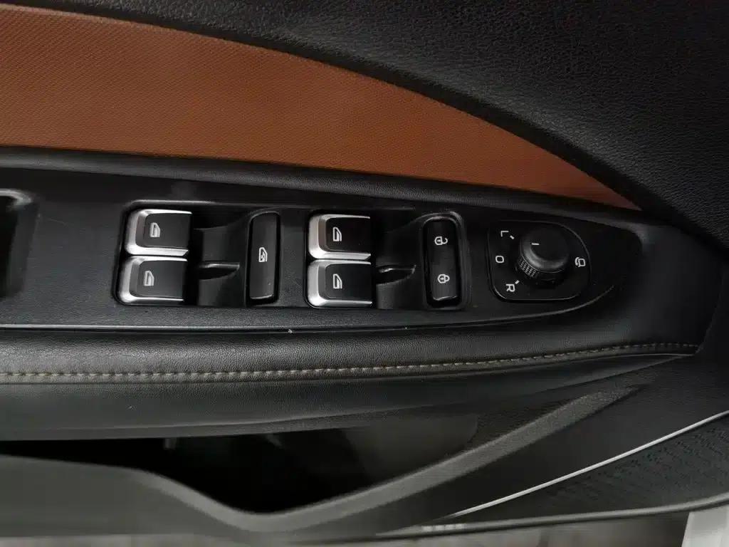 Geely Emgrand 2021 UP 1.5L CVT Upward Edition — миниатюра 9