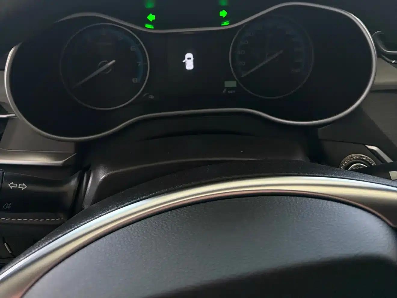 Geely Emgrand 2021 UP 1.5L CVT Luxury Edition — миниатюра 11