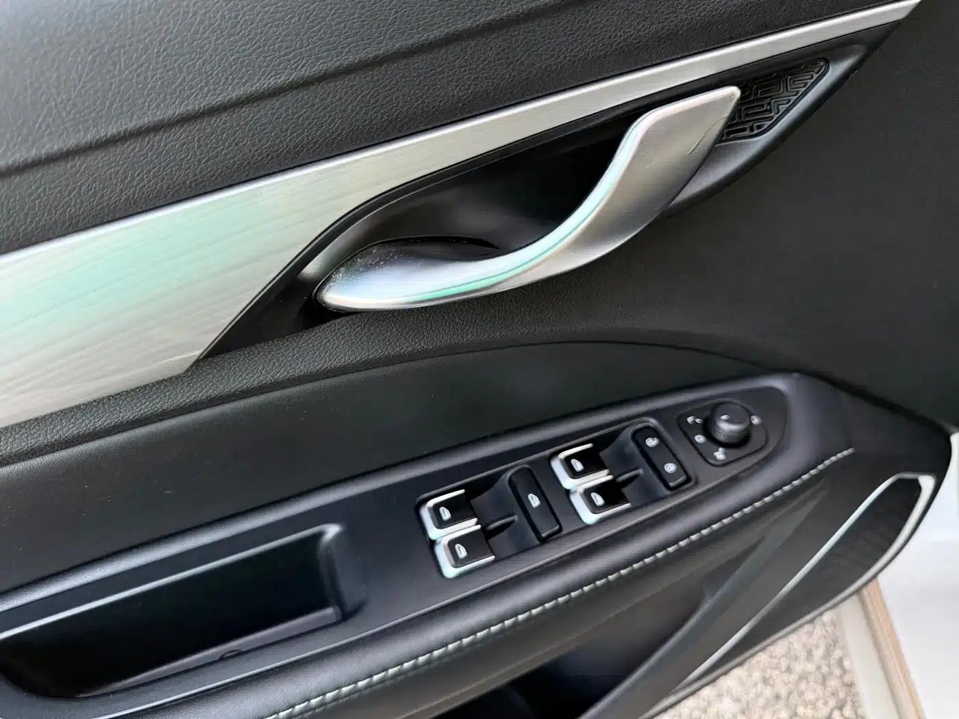 Geely Emgrand 2019 Leading Edition 1.5L Manual Upward Connected Model (China VI Emission Standard) — миниатюра 12