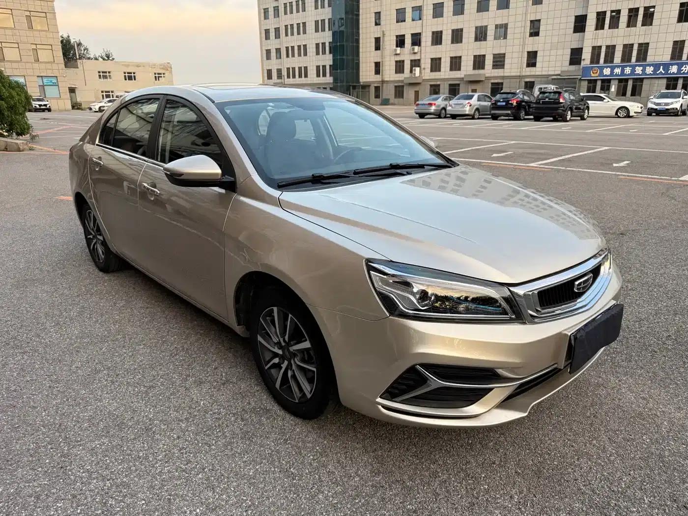 Geely Emgrand 2019 Leading Edition 1.5L Manual Upward Connected Model (China VI Emission Standard) — миниатюра 3
