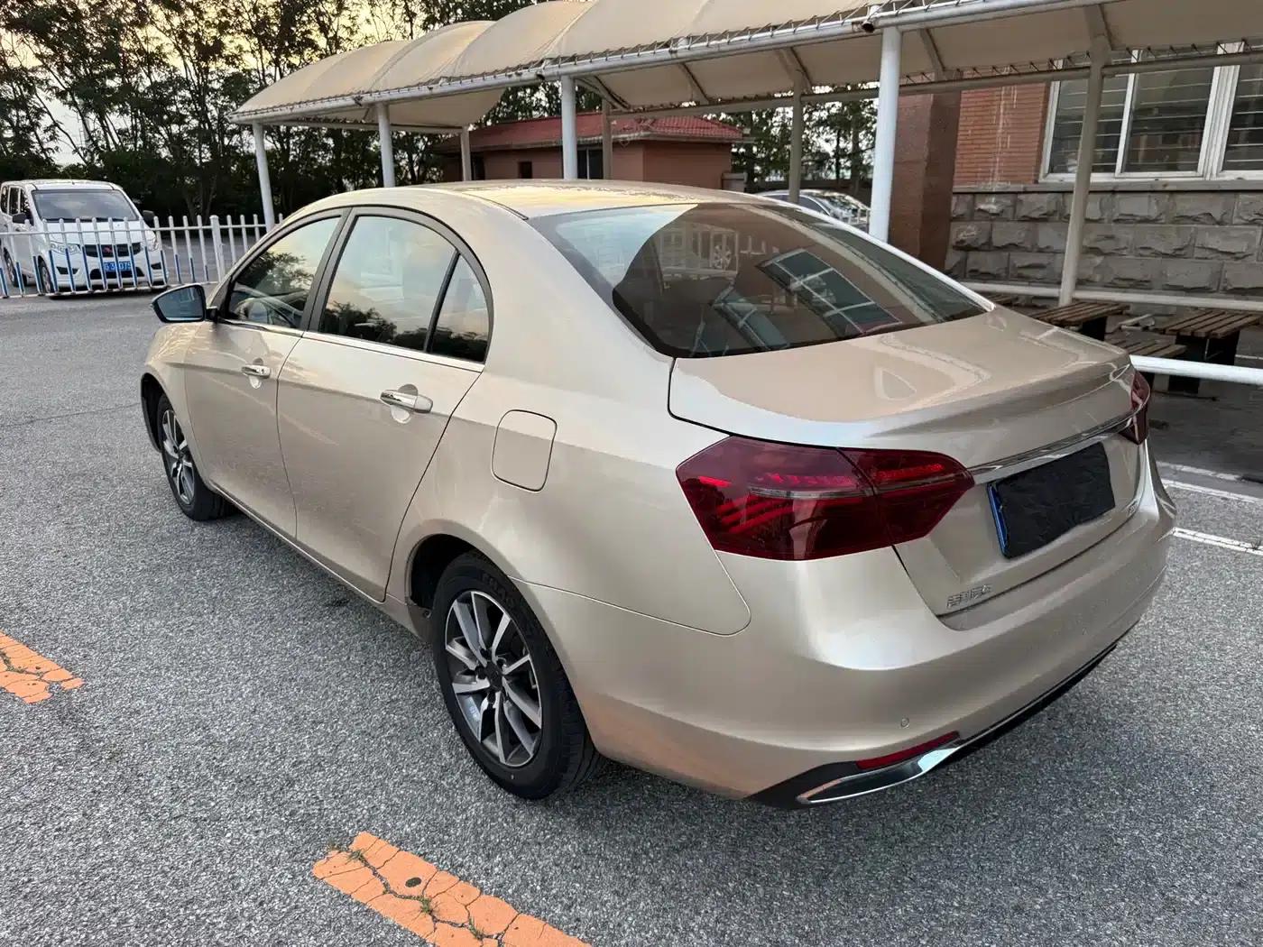 Geely Emgrand 2019 Leading Edition 1.5L Manual Upward Connected Model (China VI Emission Standard) — миниатюра 7