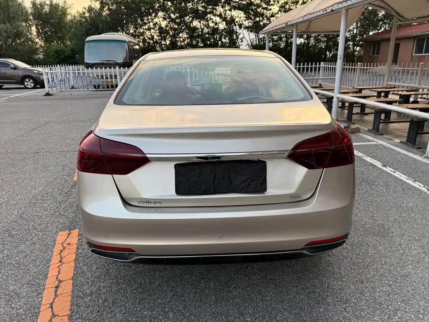 Geely Emgrand 2019 Leading Edition 1.5L Manual Upward Connected Model (China VI Emission Standard) — миниатюра 8