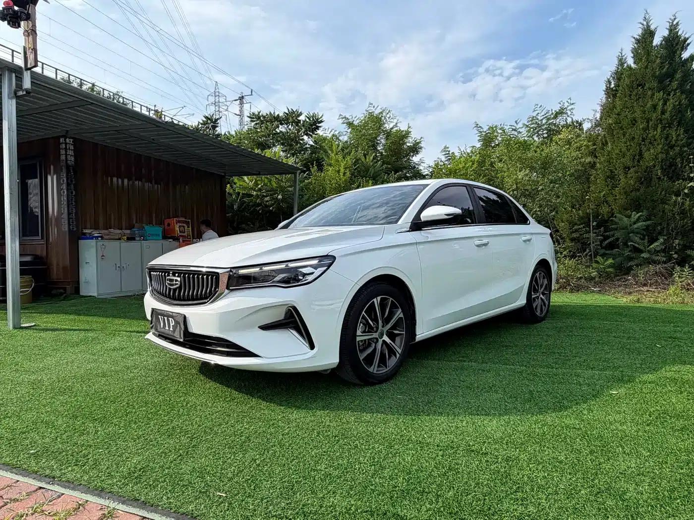 Geely Emgrand 2022 4th Generation 1.5L CVT Premium — миниатюра 1