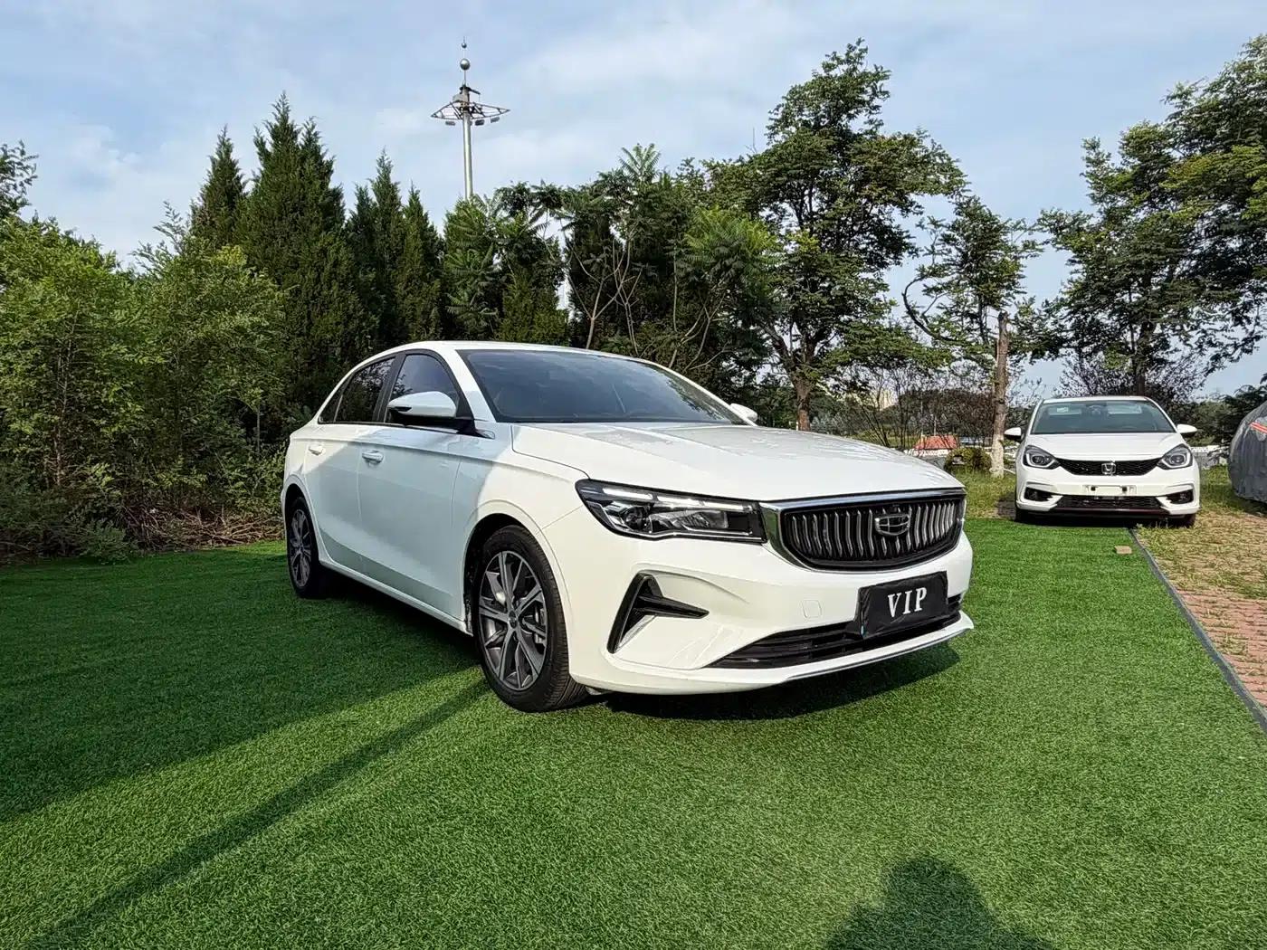 Geely Emgrand 2022 4th Generation 1.5L CVT Premium — миниатюра 3